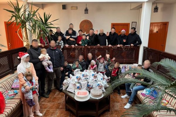 Red Army novogodišnjim poklonima obradovao štićenike Egipatskog sela u Mostaru