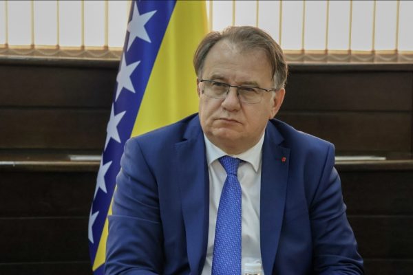 Premijer Nikšić: Neki ne žele jaku radničku klasu, idite u “banana” države pa plaćajte radnike manje