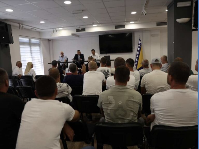 Hurtić stao uz 22 otpuštena radnika Komunalnog: Lično ću platiti njihove advokate