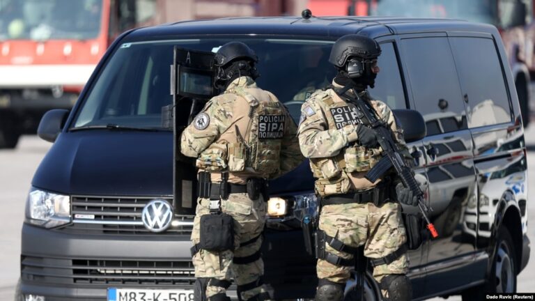 Čeka nas vrući kralj ljeta: Po koga dolazi policija?
