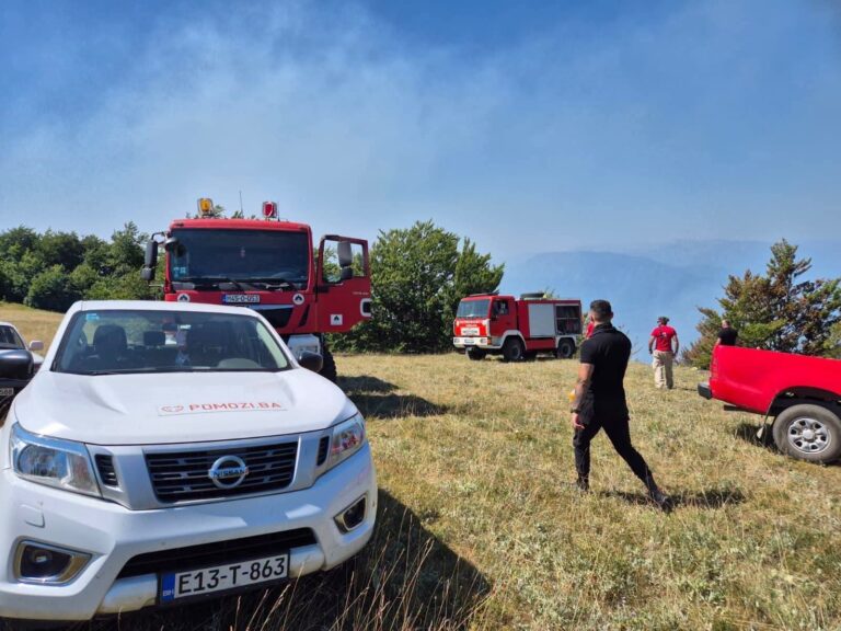Požar kod Konjica traje osam dana, vatrogascima otežani uslovi za gašenje