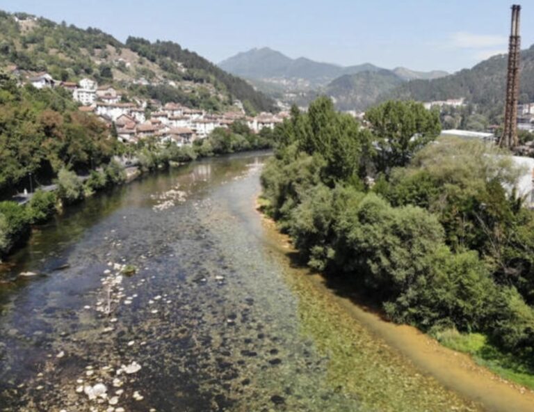 Neretva kod Konjica potpuno promijenila boju, šta se dešava?