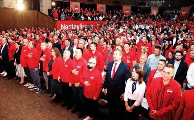 SDP na Opće izbore u BiH izlazi pod sloganom “Jedna država. Jedan tim”