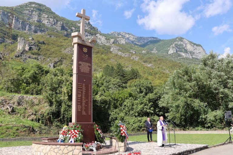 33 godine od zločina u Grabovici: Sjećanje na 33 ubijena hrvatska civila