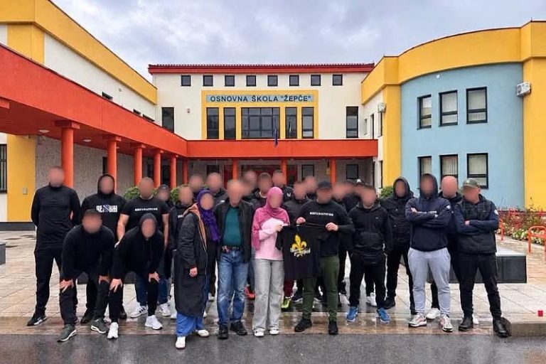 BH Fanaticosi posjetili djevojčicu iz Žepča koju su učenici napali na vjerskoj osnovi, ići će i na utakmicu BiH