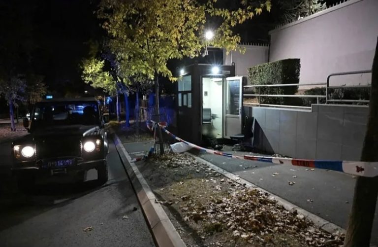 Napad ispred ambasade Izraela u Beogradu: Policajac ubio tinejdžera, Dačić tvrdi da je pripadnik Islamske države