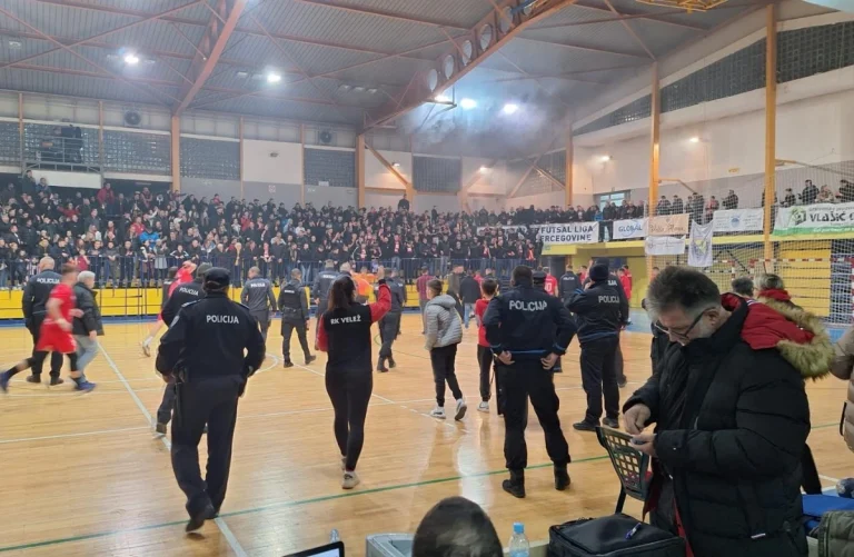 MOSTAR ČEKA RUKOMETNI SPEKTAKL: Velež i Zrinjski ukrštaju koplja, Red Army stiže u korteu!